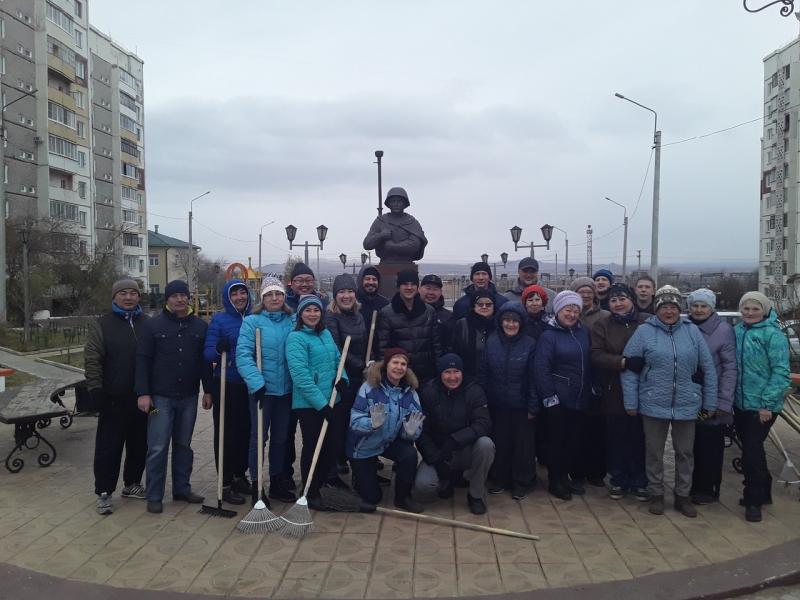 Титановцы вышли на субботник