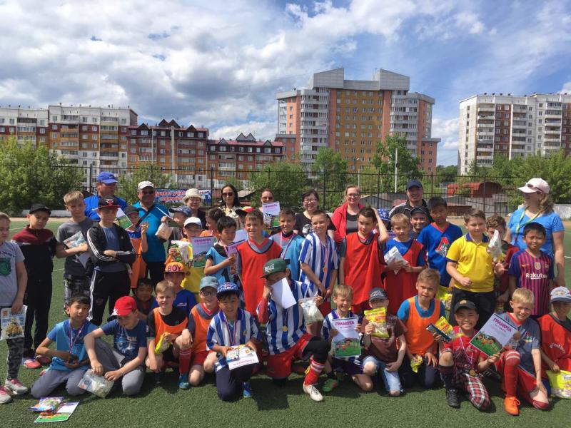 Юные футболисты разыграли призы депутата Вадима Бредний.