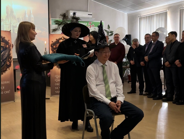 За "титановой стеной": как мы поздравили наших защитников