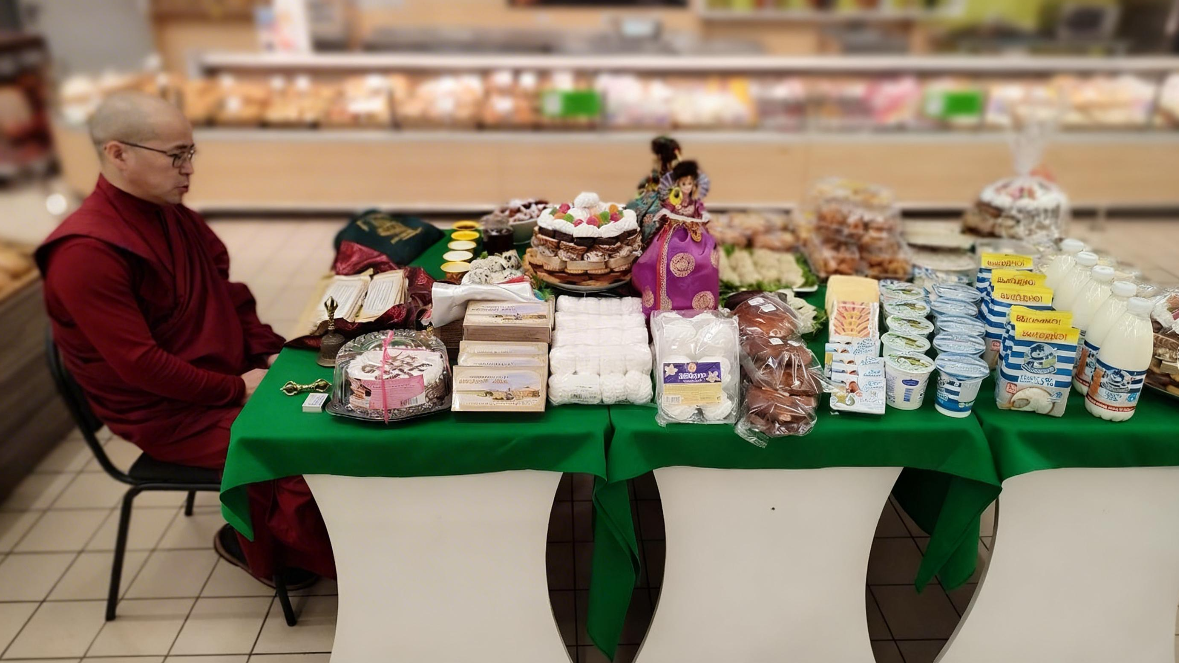 В «Титане» прошёл обряд освящения белой пищи к Сагаалгану!