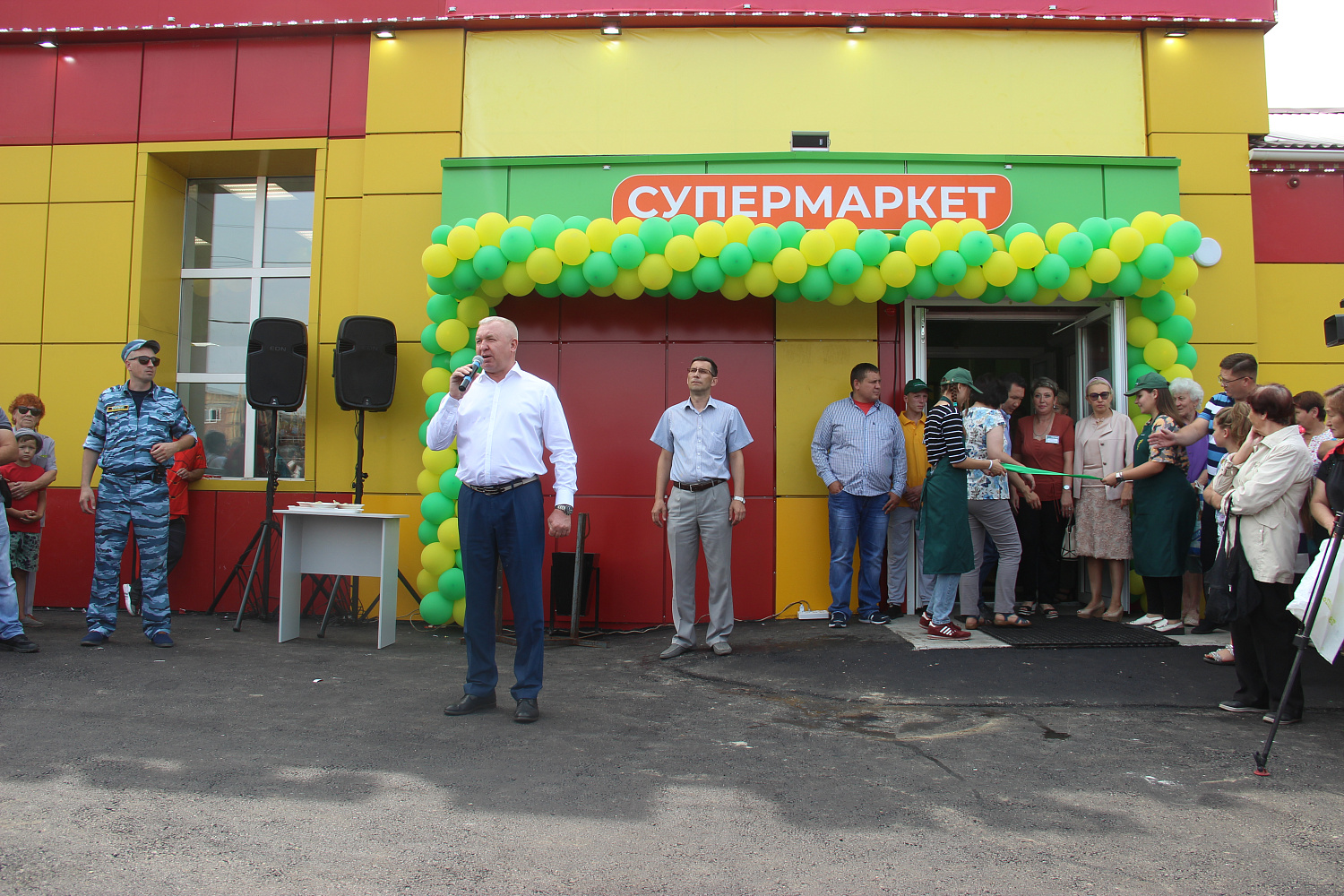 Наш новый супермаркет на Левом берегу