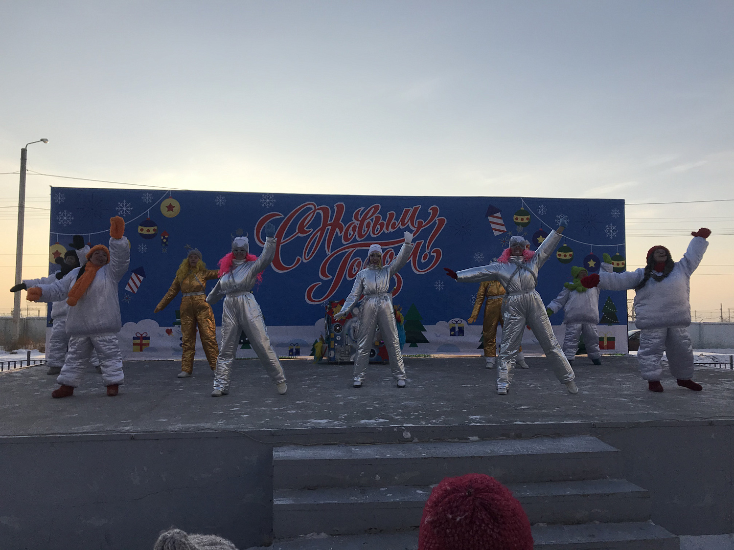 Праздник к нам приходит!