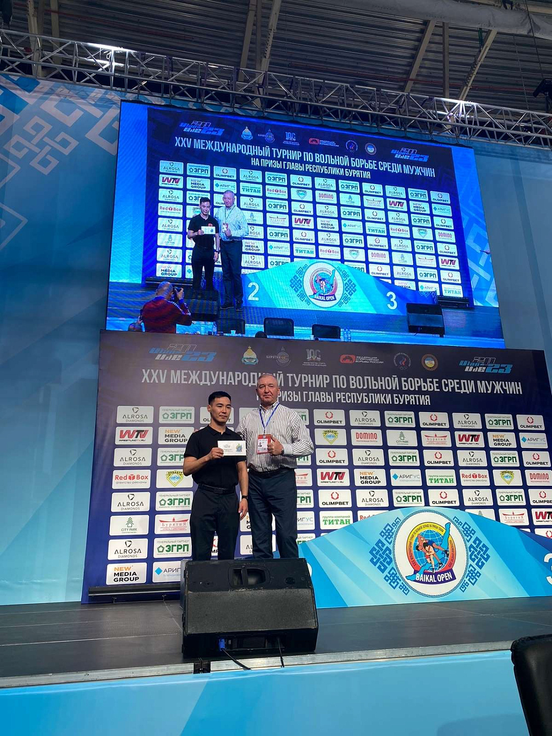 Бурятские борцы на высоте: два золота на турнире Baikal Open 2022