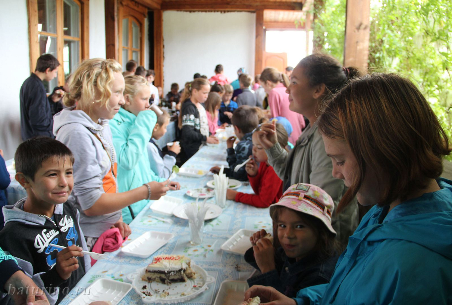 Благотворительность учит доброте