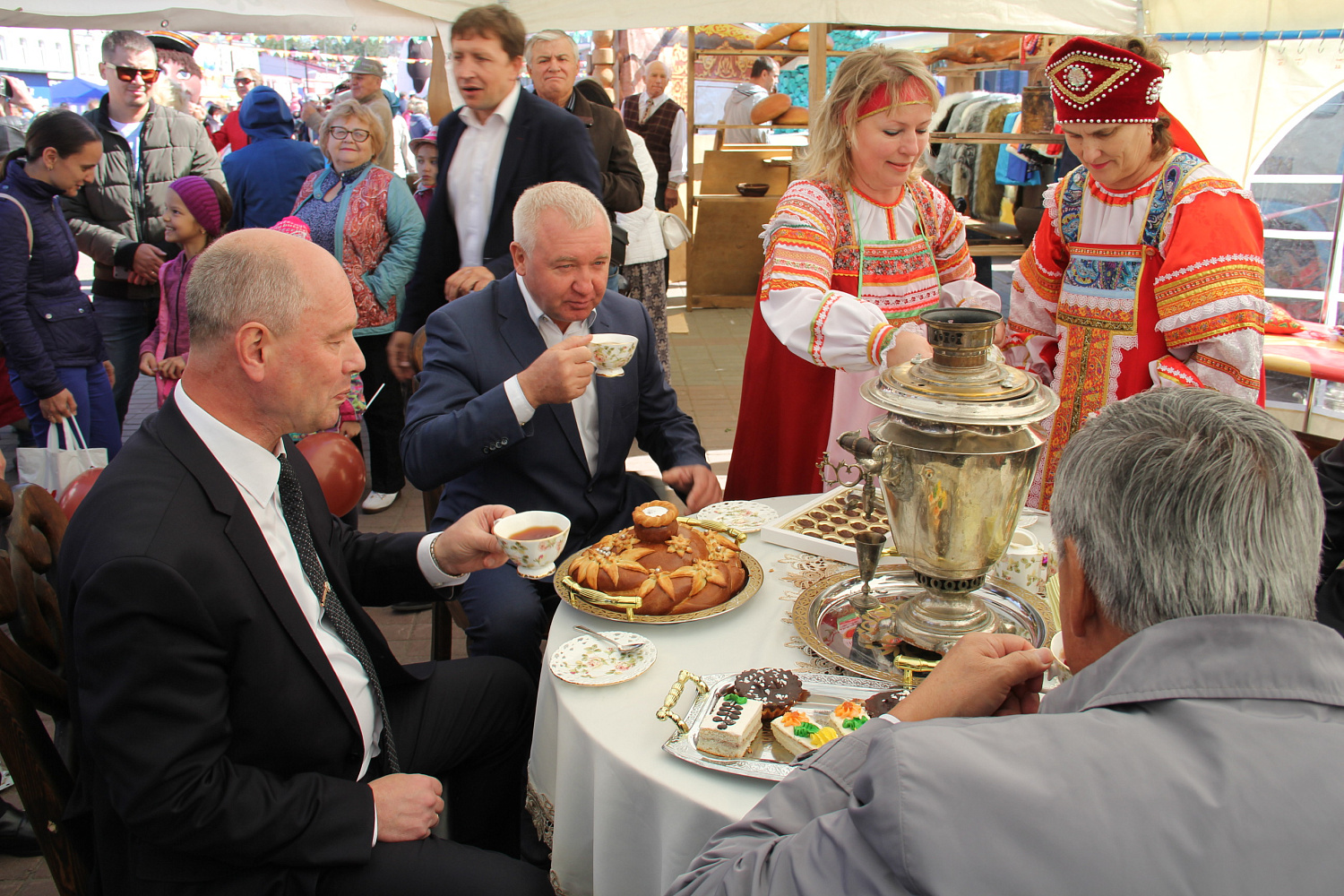 День города – время подарков 