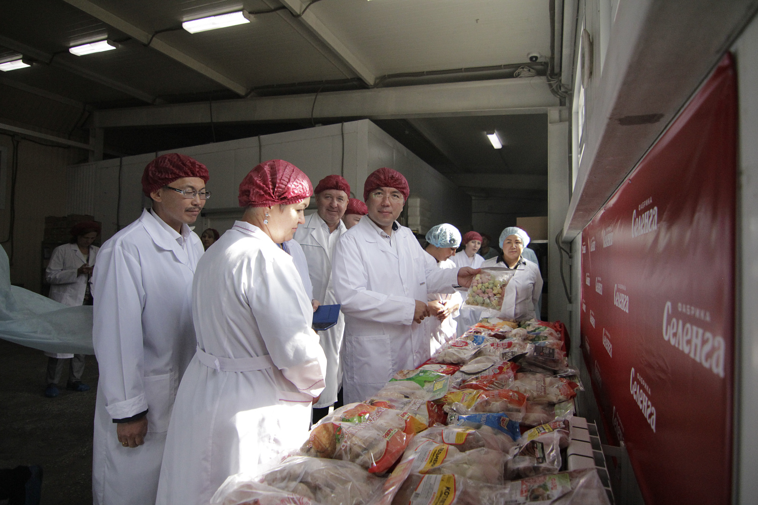 Глава Бурятии А.Цыденов: «Фабрика «Селенга» - вкусная и качественная продукция!»